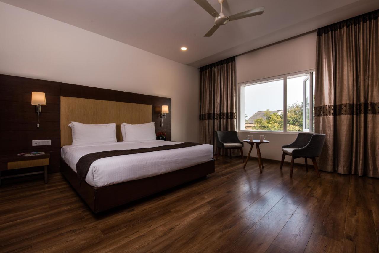 Hotel Aadrika 3*